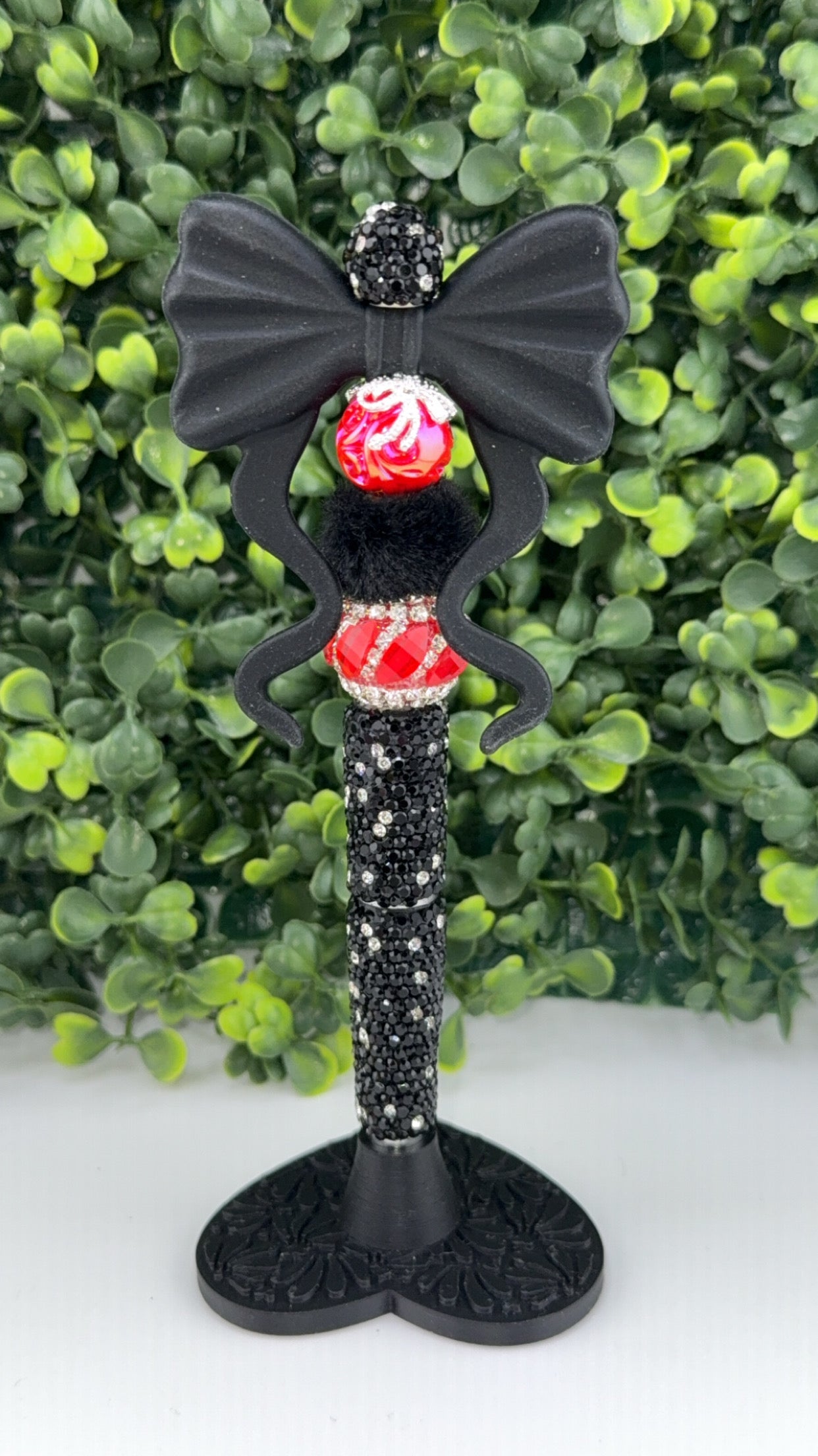 Black and Red Bow Pen